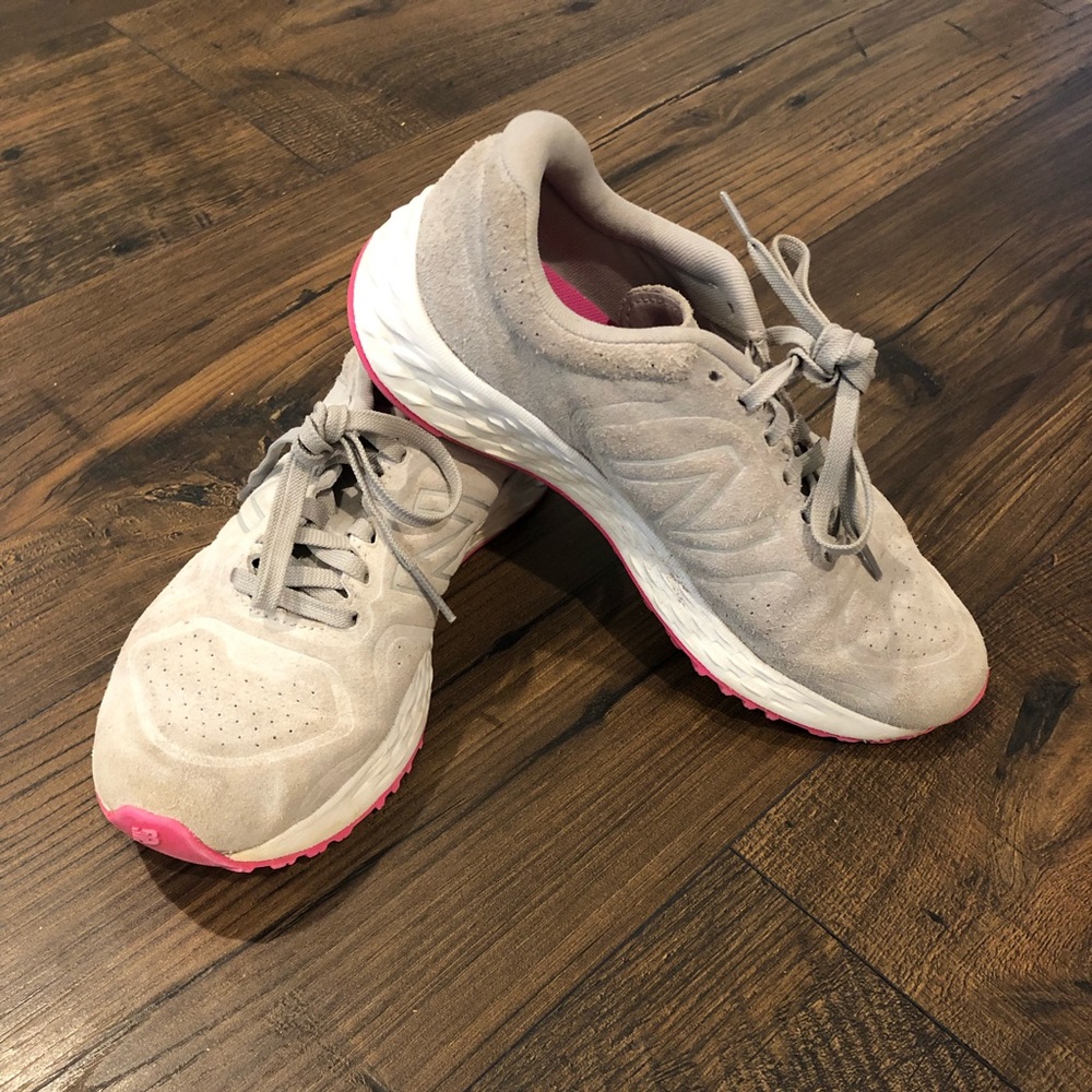 New Balance Fresh Foam walking shoes. Size 5.5. Great condition!